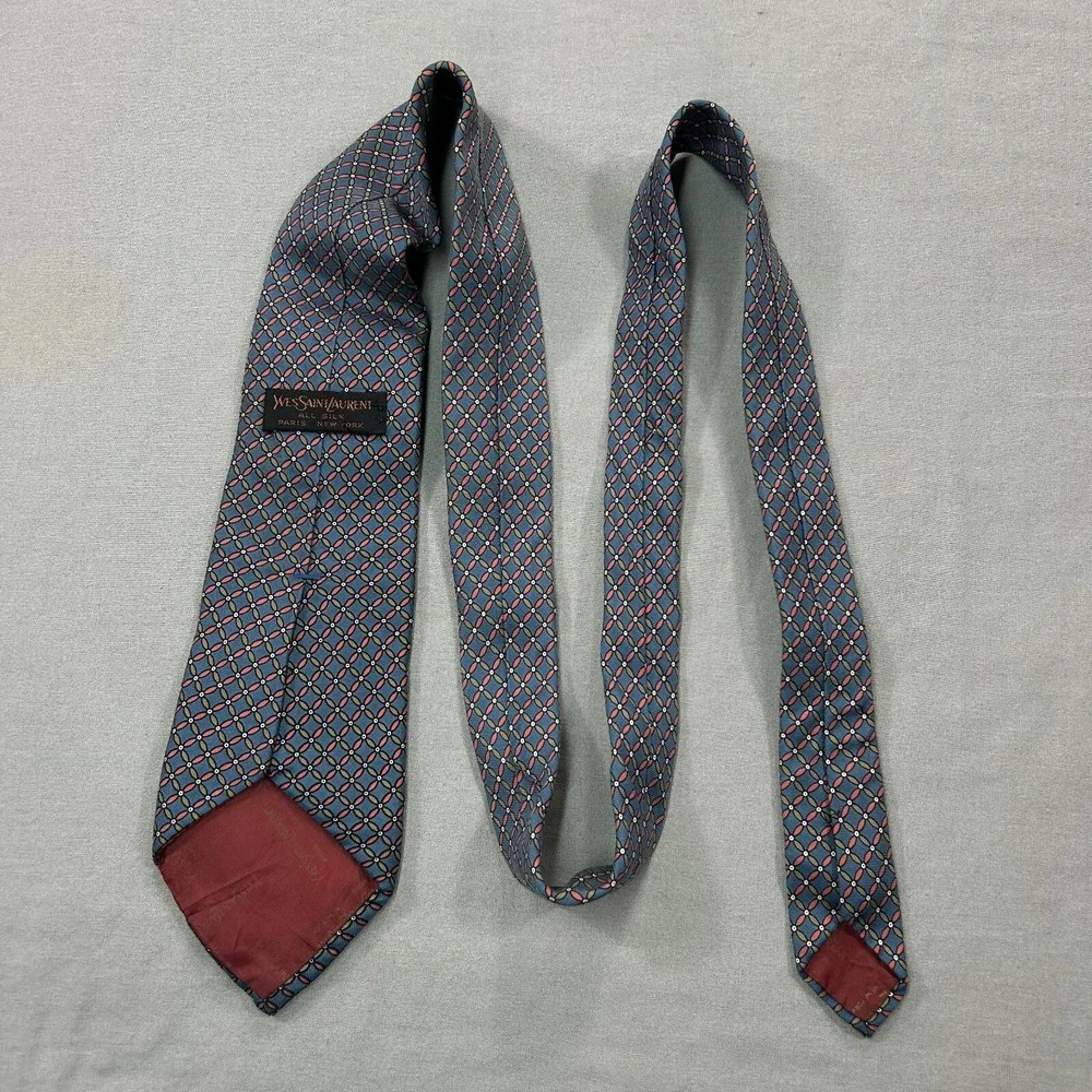 Yves Saint Laurent Silk‎ Neck Tie Mens 54L 3.5W Blue Diamond Print